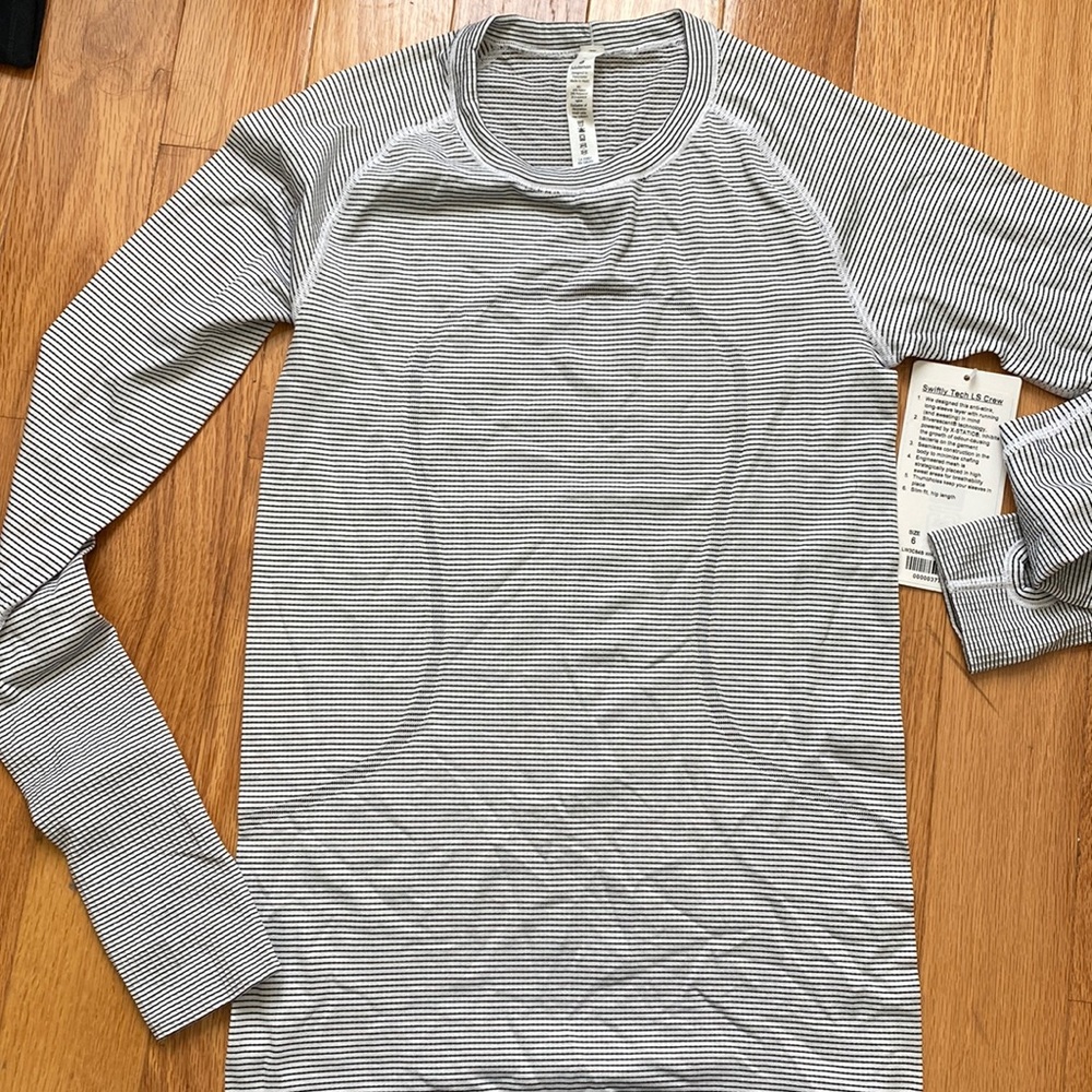 NWT lululemon Swiftly Tech LS Crew size 6